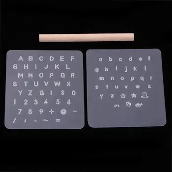 Plastic Piele Punch Set Inclusiv Mâner Din Lemn Și Alfabet